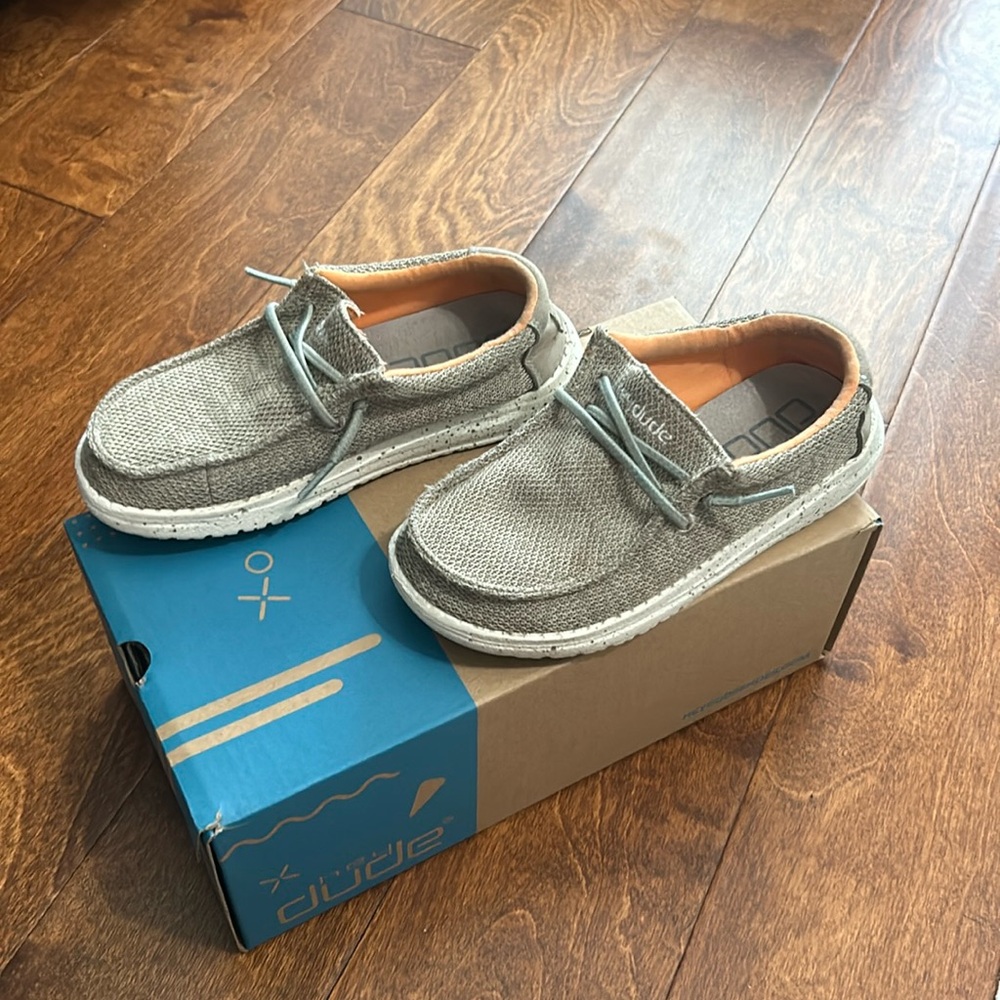 hey dude shoes